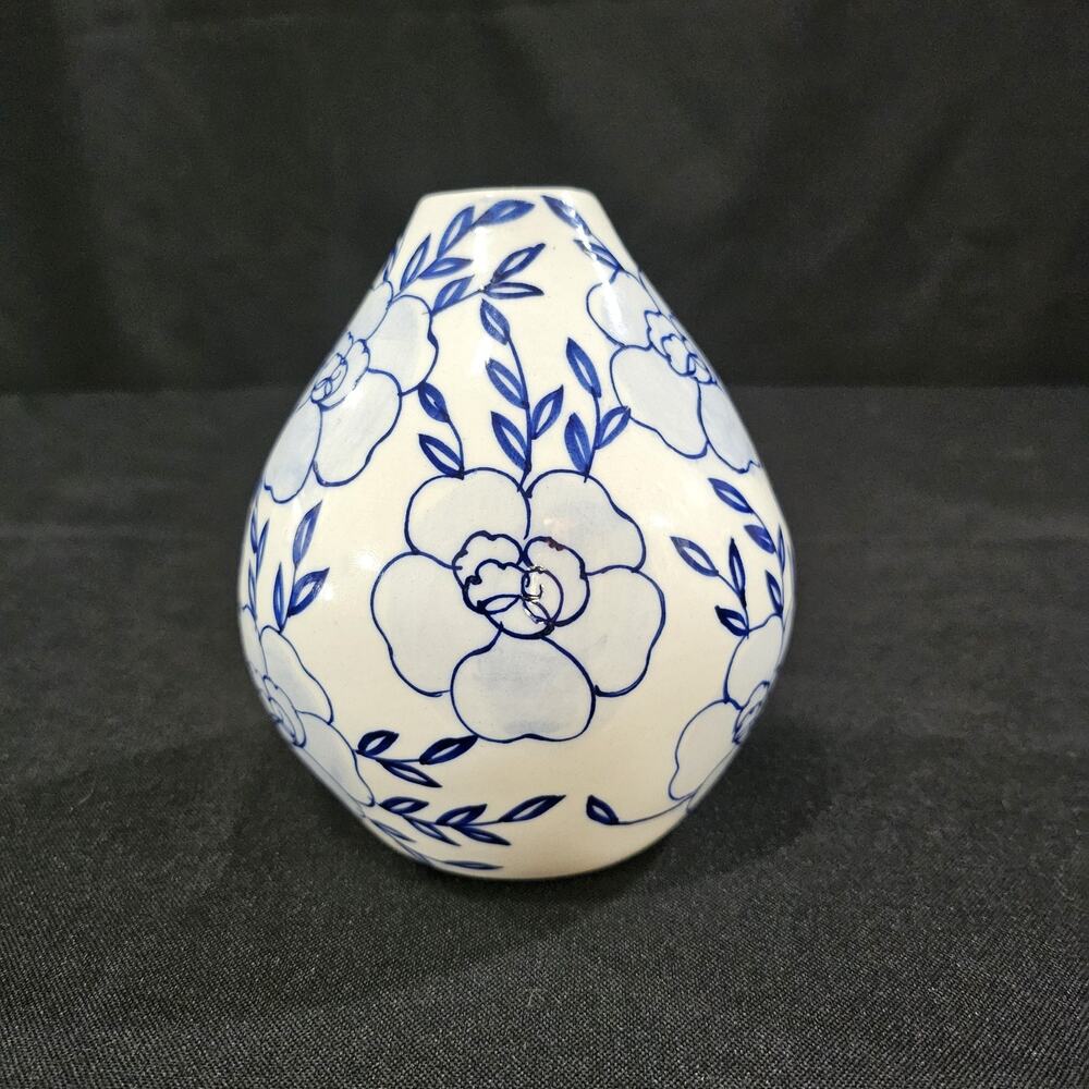Small Porcelain Chinoiserie Blue Cobalt & White Glazed Bud Vase Accent Decor